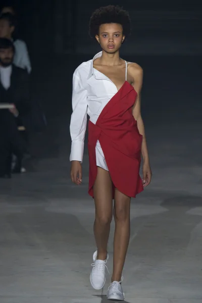 Look 19